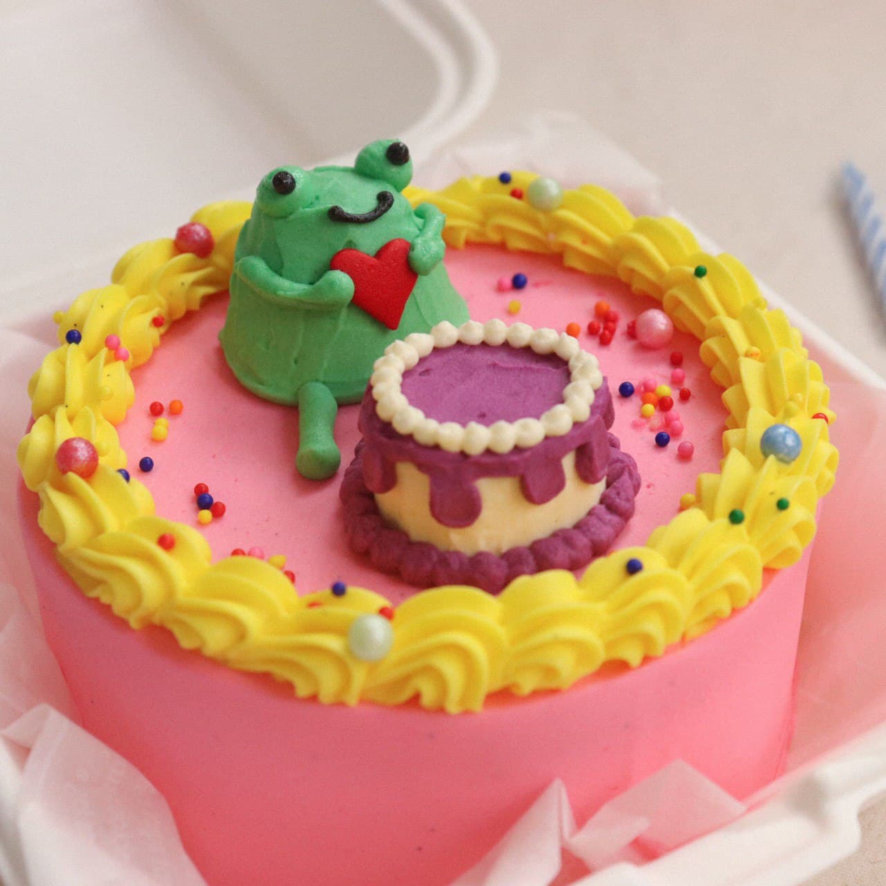 3D- Frog with Mini Cake - Main Image